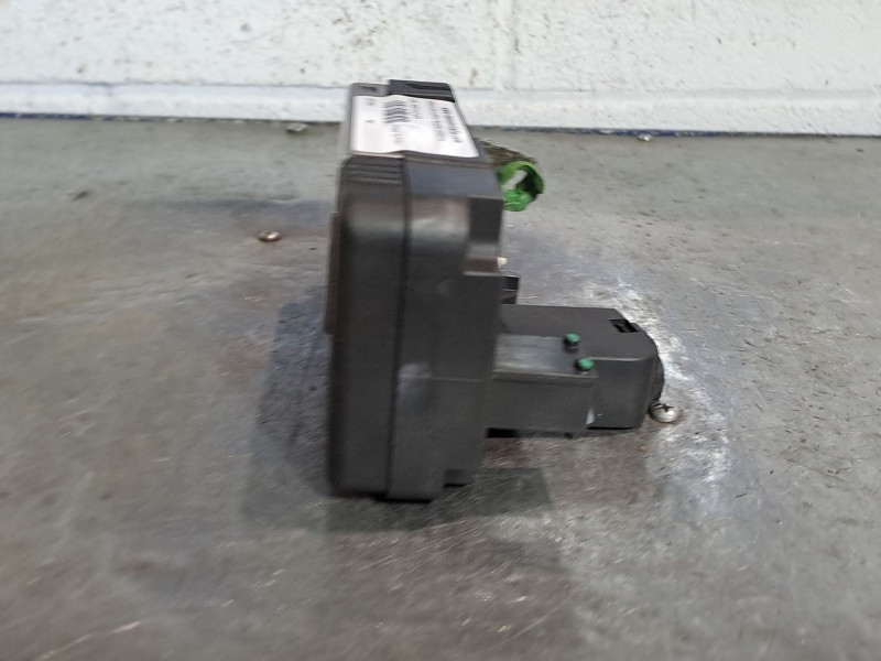 Recambio de cerradura puerta trasera derecha para opel meriva referencia OEM IAM 13154793  