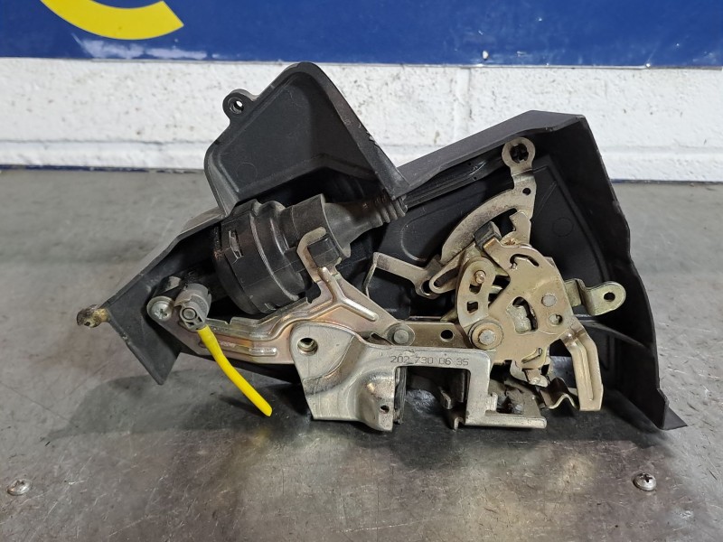 Recambio de cerradura puerta trasera derecha para mercedes clase e (w210) berlina referencia OEM IAM   