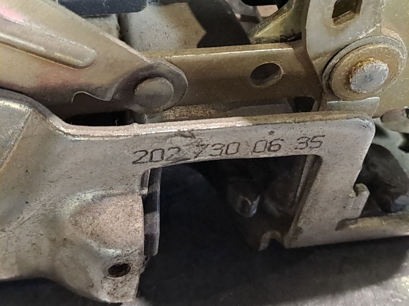 Recambio de cerradura puerta trasera derecha para mercedes clase e (w210) berlina referencia OEM IAM   