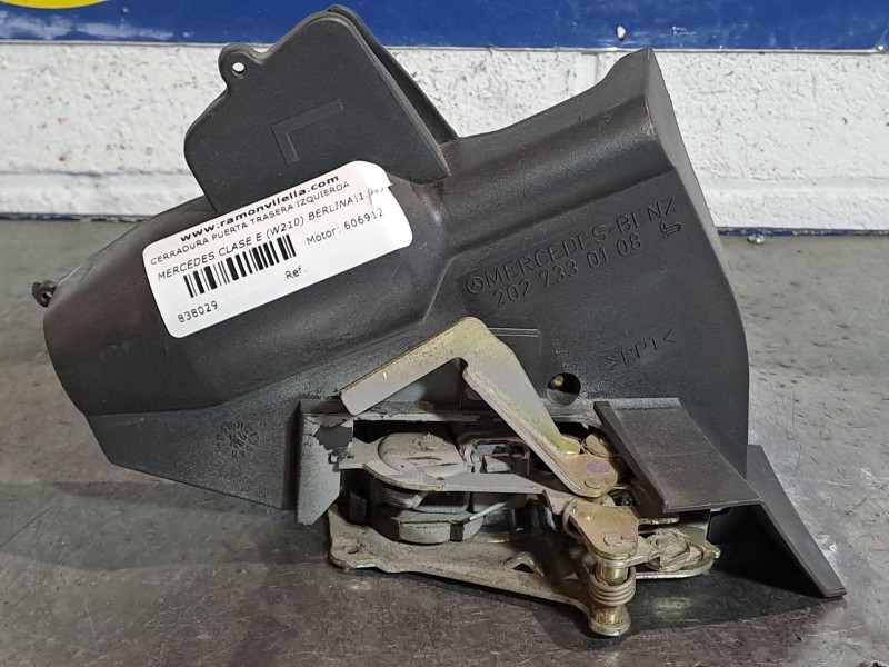 Recambio de cerradura puerta trasera izquierda para mercedes clase e (w210) berlina referencia OEM IAM 2027300535 2027330108 