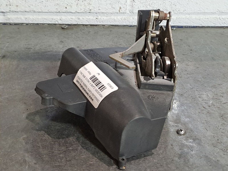 Recambio de cerradura puerta trasera izquierda para mercedes clase e (w210) berlina referencia OEM IAM 2027300535 2027330108 