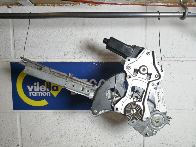 Recambio de elevalunas delantero izquierdo para hyundai galloper i 2.5 td intercooler referencia OEM IAM F00S1A2143526 HR805980 