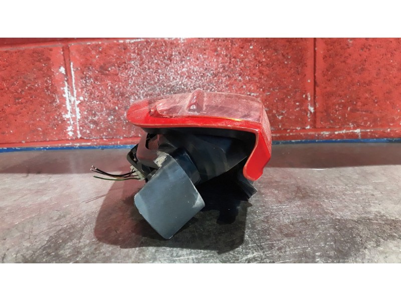 Recambio de piloto trasero derecho para fiat punto 1.3 multijet 16v 90 dynamic referencia OEM IAM   