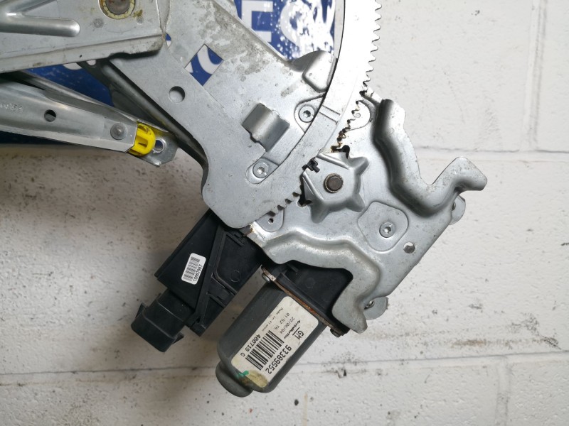 Recambio de elevalunas delantero derecho para opel meriva referencia OEM IAM   