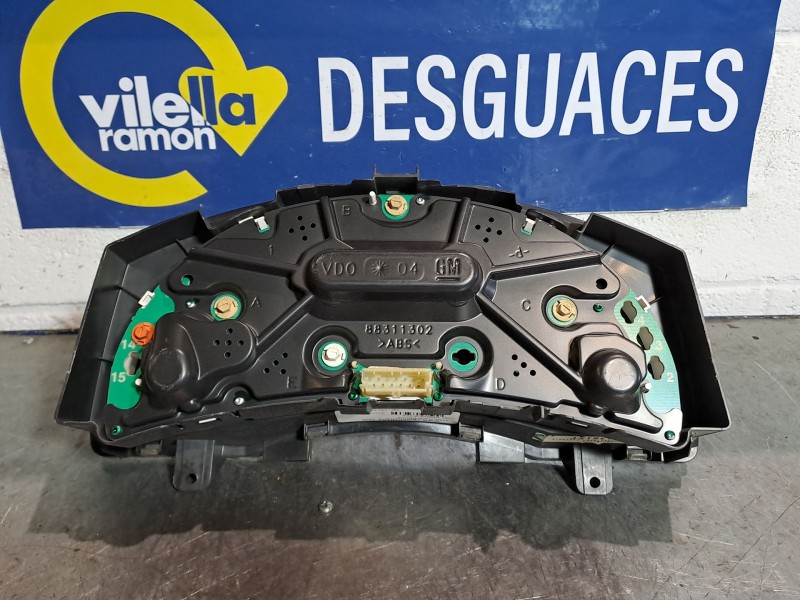 Recambio de cuadro instrumentos para opel meriva referencia OEM IAM 13173381XT  