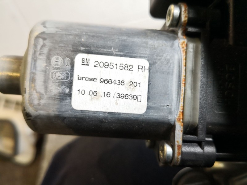 Recambio de elevalunas delantero derecho para opel insignia berlina expression referencia OEM IAM   