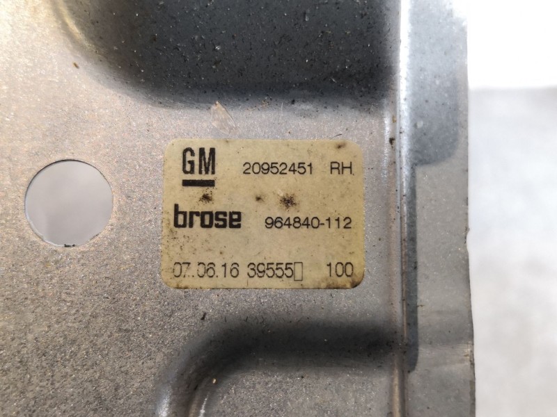 Recambio de elevalunas trasero derecho para opel insignia berlina expression referencia OEM IAM   