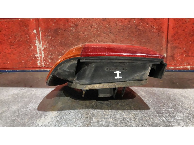 Recambio de piloto trasero izquierdo para volkswagen polo berlina (6n1) básico | 09.94 - ... básico | 09.94 - ... referencia OEM