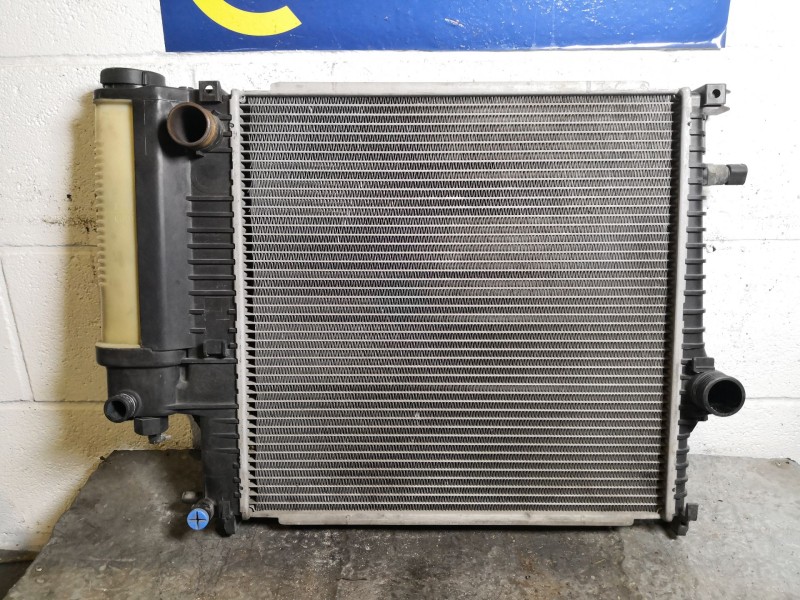Recambio de radiador agua para bmw serie 3 325i referencia OEM IAM 17111712835  