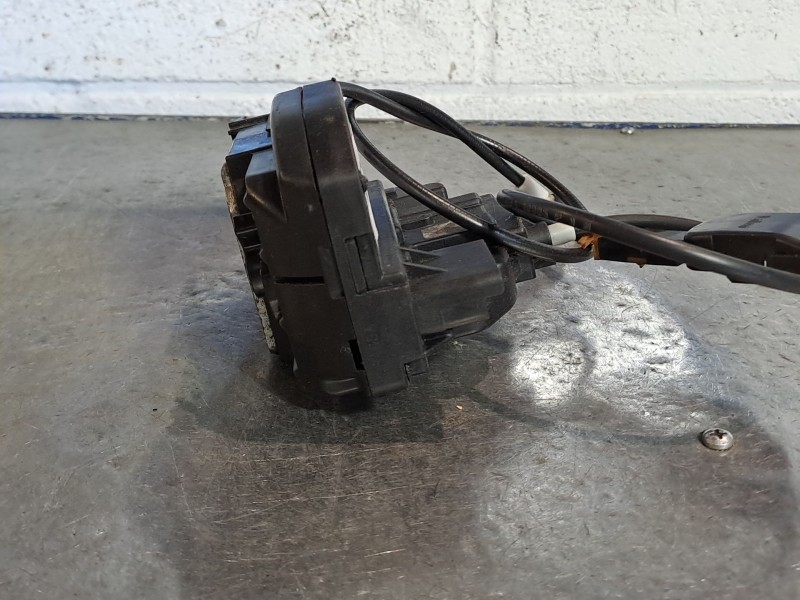 Recambio de cerradura puerta trasera derecha para nissan micra (k12e)  | 0.02 - ...  | 0.02 - ... referencia OEM IAM   