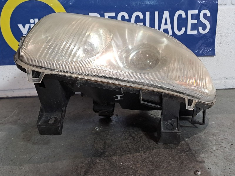 Recambio de faro izquierdo para renault clio ii fase i (b/cbo) 1.2 referencia OEM IAM   