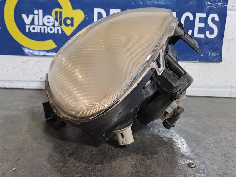 Recambio de faro izquierdo para renault clio ii fase i (b/cbo) 1.2 referencia OEM IAM   