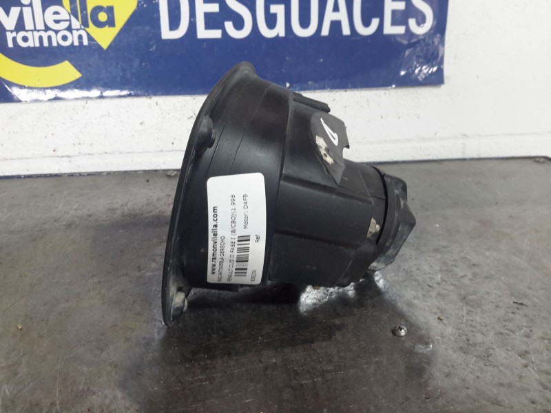 Recambio de faro antiniebla derecho para renault clio ii fase i (b/cbo) 1.2 referencia OEM IAM   