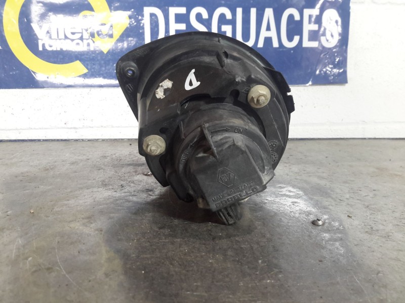 Recambio de faro antiniebla derecho para renault clio ii fase i (b/cbo) 1.2 referencia OEM IAM   