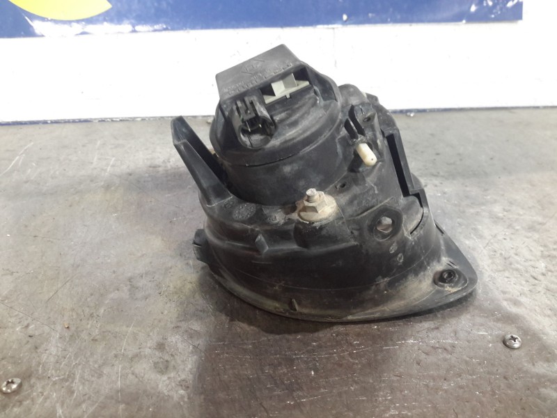 Recambio de faro antiniebla izquierdo para renault clio ii fase i (b/cbo) 1.2 referencia OEM IAM   