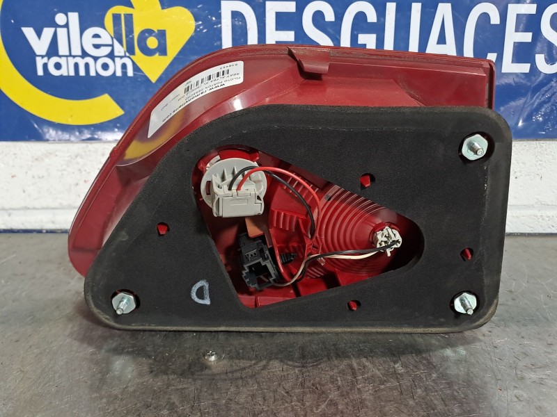 Recambio de piloto porton derecho para seat altea xl (5p5) stylance / style referencia OEM IAM   