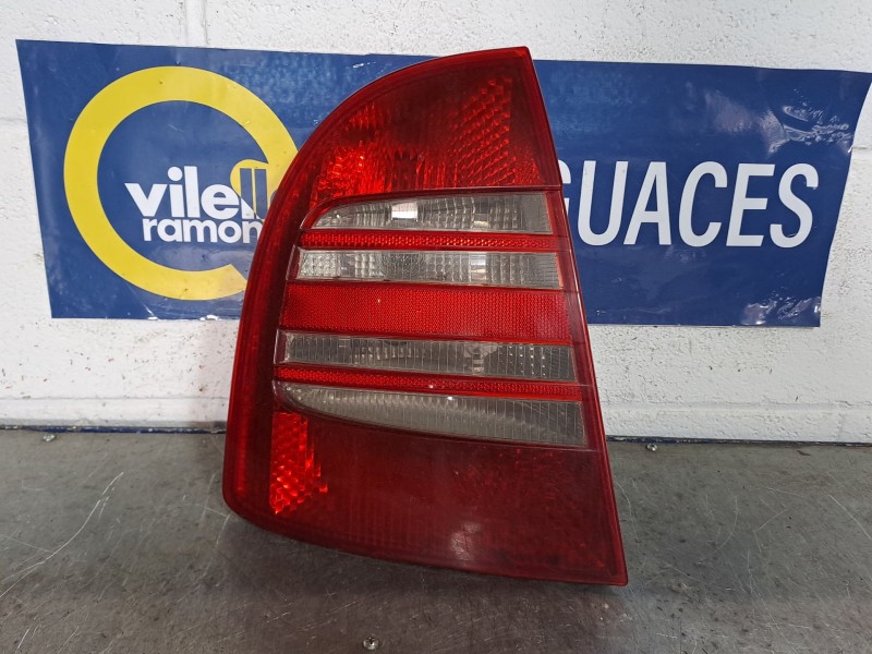 Recambio de piloto trasero izquierdo para skoda superb (3u4) 1.9 tdi referencia OEM IAM   