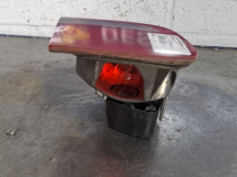 Recambio de piloto porton izquierdo para bmw serie 3 berlina (e46) referencia OEM IAM   