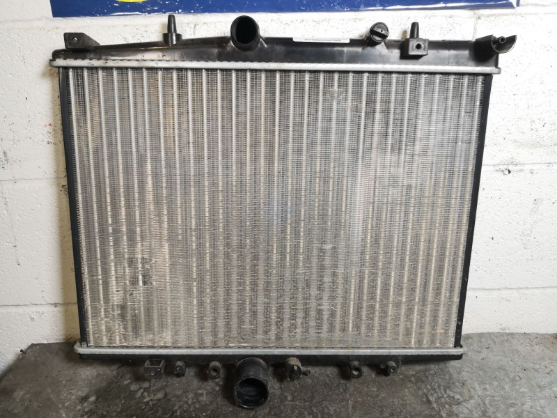 Recambio de radiador agua para peugeot 406 berlina (s1/s2) 2.0 referencia OEM IAM NISSENS00439249884  