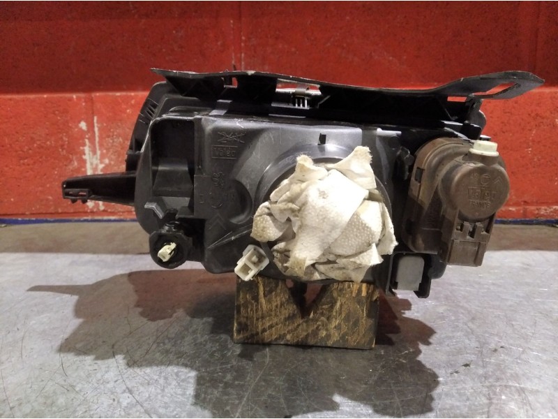 Recambio de faro derecho para citroen saxo referencia OEM IAM   