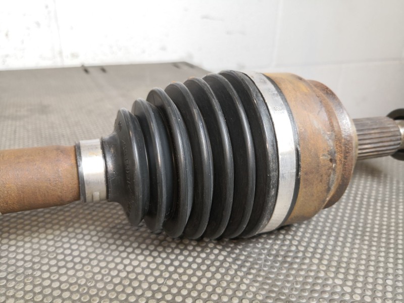 Recambio de transmision delantera derecha para renault scenic ii grand dynamique referencia OEM IAM 8200383708A  