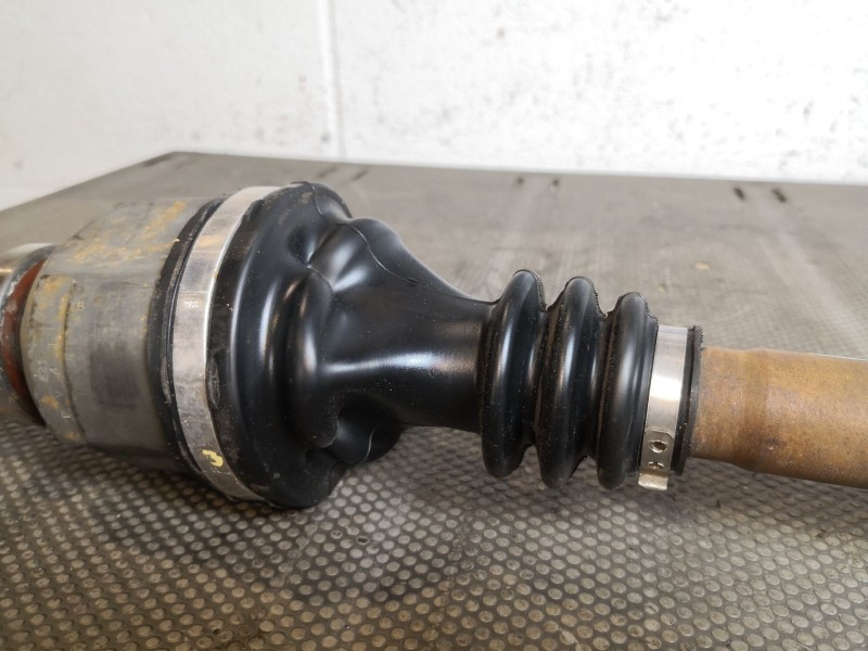 Recambio de transmision delantera derecha para renault scenic ii grand dynamique referencia OEM IAM 8200383708A  