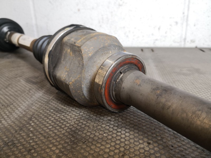 Recambio de transmision delantera derecha para renault scenic ii grand dynamique referencia OEM IAM 8200383708A  