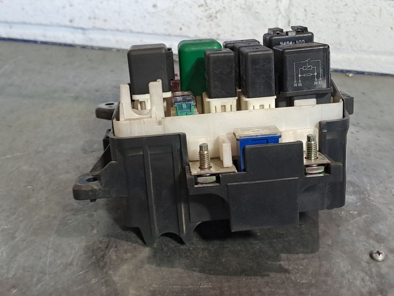 Recambio de caja reles fusibles para mazda premacy (cp) referencia OEM IAM   