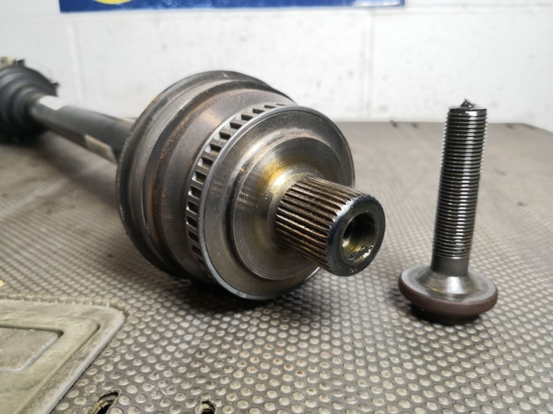 Recambio de transmision trasera derecha para audi a4 berlina (8e) 1.9 tdi referencia OEM IAM 8E0501203K  