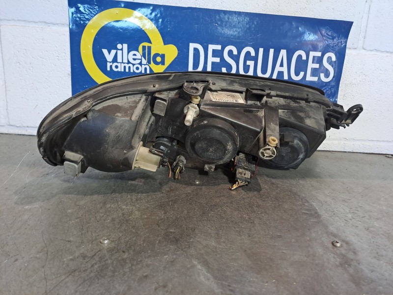 Recambio de faro izquierdo para opel vectra b caravan referencia OEM IAM   
