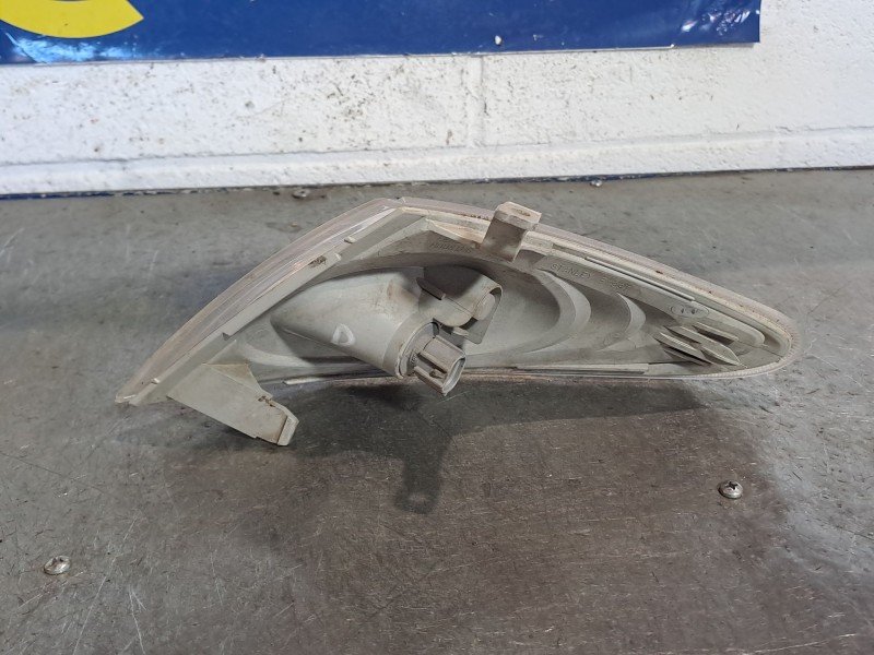 Recambio de piloto delantero derecho para mazda premacy (cp) referencia OEM IAM   