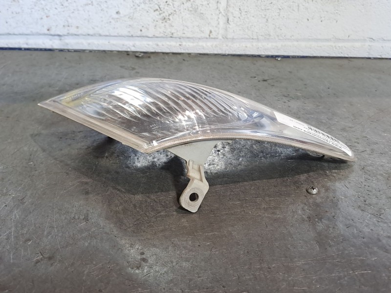 Recambio de piloto delantero derecho para mazda premacy (cp) referencia OEM IAM   