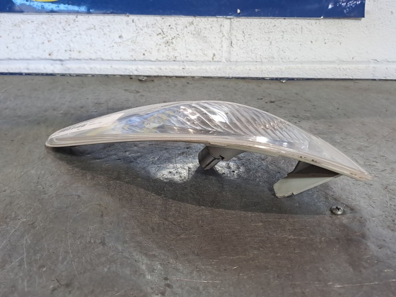 Recambio de piloto delantero derecho para mazda premacy (cp) referencia OEM IAM   