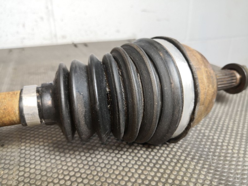 Recambio de transmision delantera derecha para renault clio ii fase i (b/cbo) 1.2 referencia OEM IAM   