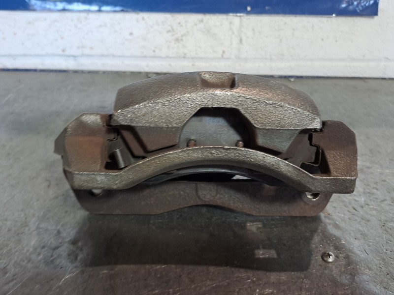Recambio de pinza freno delantera derecha para mazda premacy (cp) referencia OEM IAM   