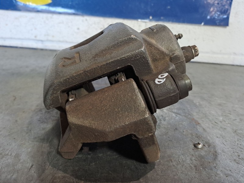 Recambio de pinza freno delantera derecha para mazda premacy (cp) referencia OEM IAM   