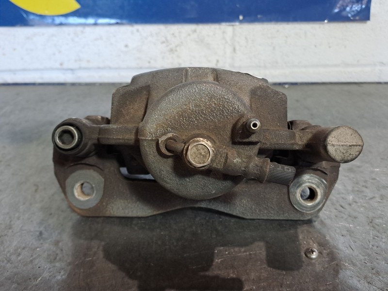 Recambio de pinza freno delantera derecha para mazda premacy (cp) referencia OEM IAM   