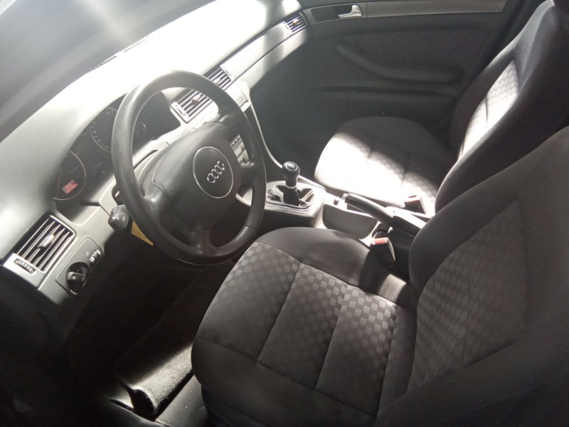 audi a6 berlina (4b2) del año 2002