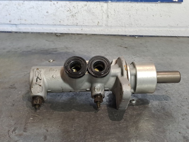 Recambio de bomba freno para opel vectra b caravan referencia OEM IAM   