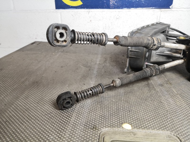 Recambio de palanca cambio para audi a3 (8p) 2.0 tdi ambiente referencia OEM IAM   