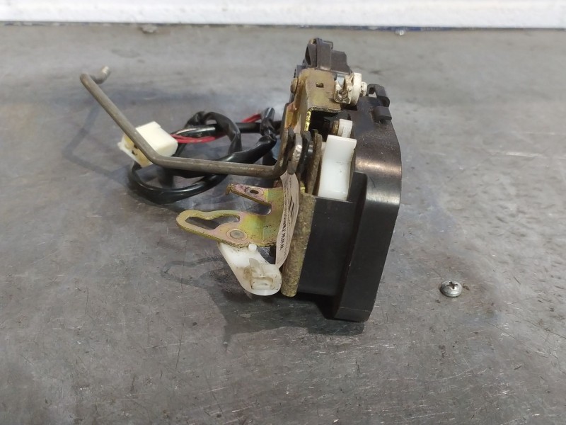 Recambio de cerradura puerta delantera derecha para mazda premacy (cp) referencia OEM IAM   