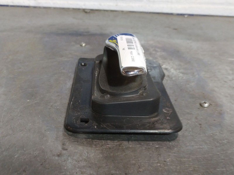 Recambio de maneta interior delantera derecha para opel vectra b caravan referencia OEM IAM   