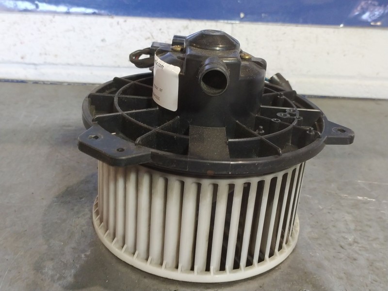 Recambio de motor calefaccion para mazda premacy (cp) referencia OEM IAM 8940000  