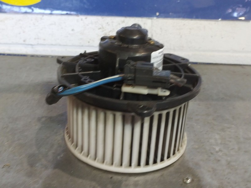 Recambio de motor calefaccion para mazda premacy (cp) referencia OEM IAM 8940000  