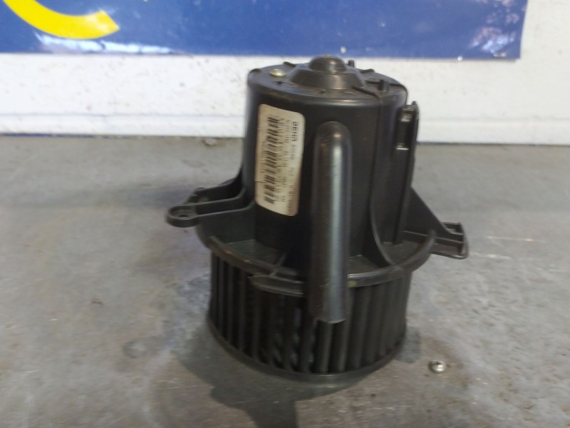 Recambio de motor calefaccion para citroen c4 berlina 1.6 16v hdi referencia OEM IAM B9506  