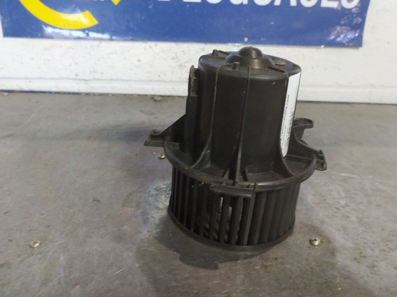 Recambio de motor calefaccion para citroen c4 berlina 1.6 16v hdi referencia OEM IAM B9506  