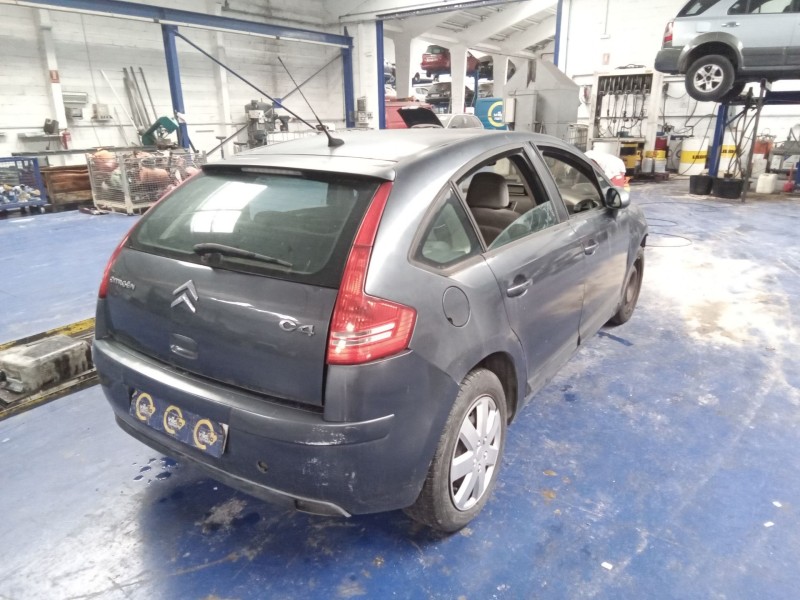 citroen c4 berlina del año 2005