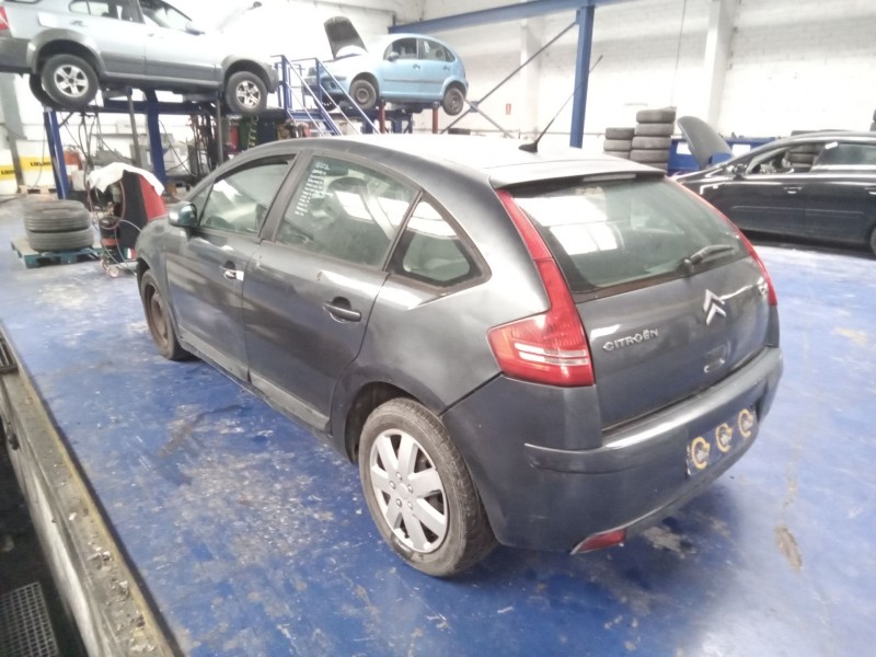 citroen c4 berlina del año 2005