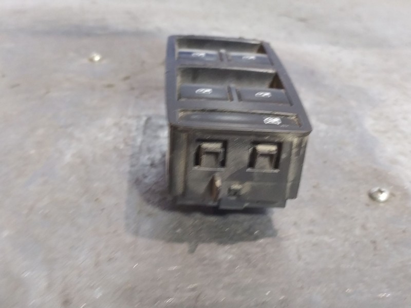 Recambio de mando elevalunas delantero izquierdo para opel insignia berlina cosmo referencia OEM IAM 13222224  