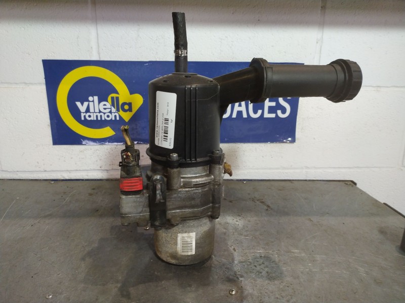 Recambio de bomba direccion para citroen c4 berlina 1.6 16v hdi referencia OEM IAM 9657613580  